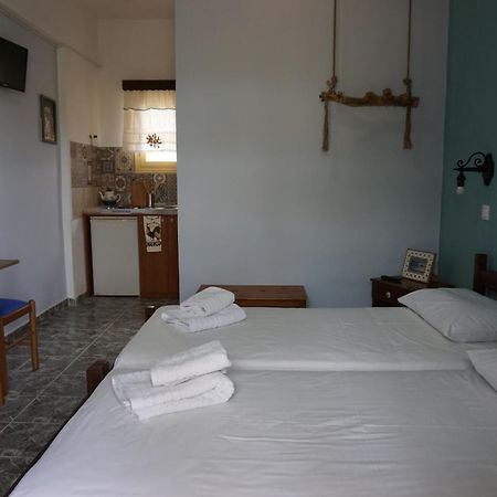 Country Studios Karpathos Chambre photo